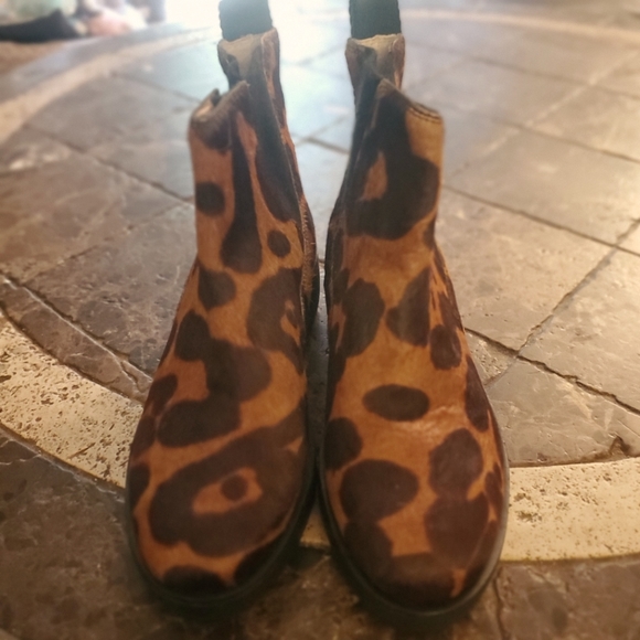 Louise Et Cie Women's Zareb Cow Hair Fur Bootie Size 6 NEW - Picture 2 of 8